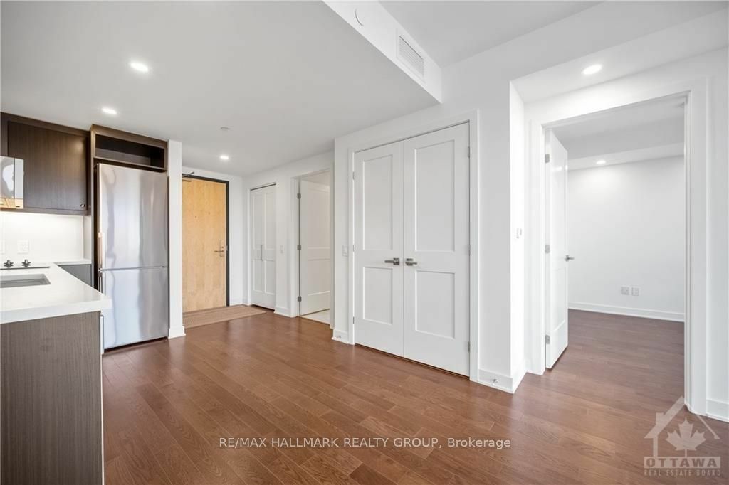 Property Photo:  340 Queen St 1403  ON K1R 5A5 