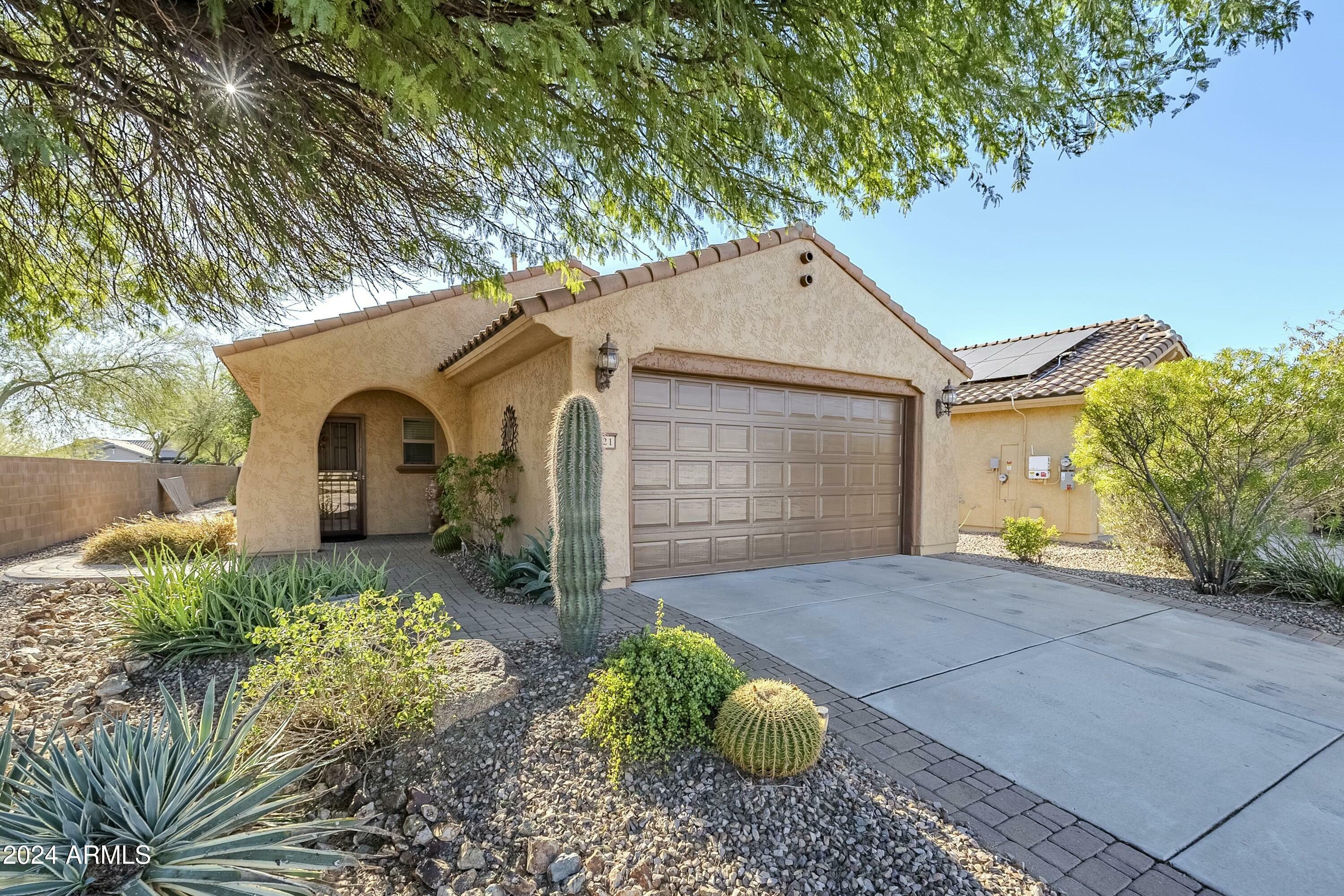 Property Photo:  6621 W Mockingbird Way  AZ 85132 