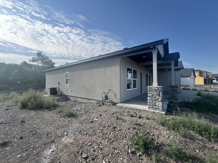 Property Photo:  658 N Kaycie Ln  UT 84759 