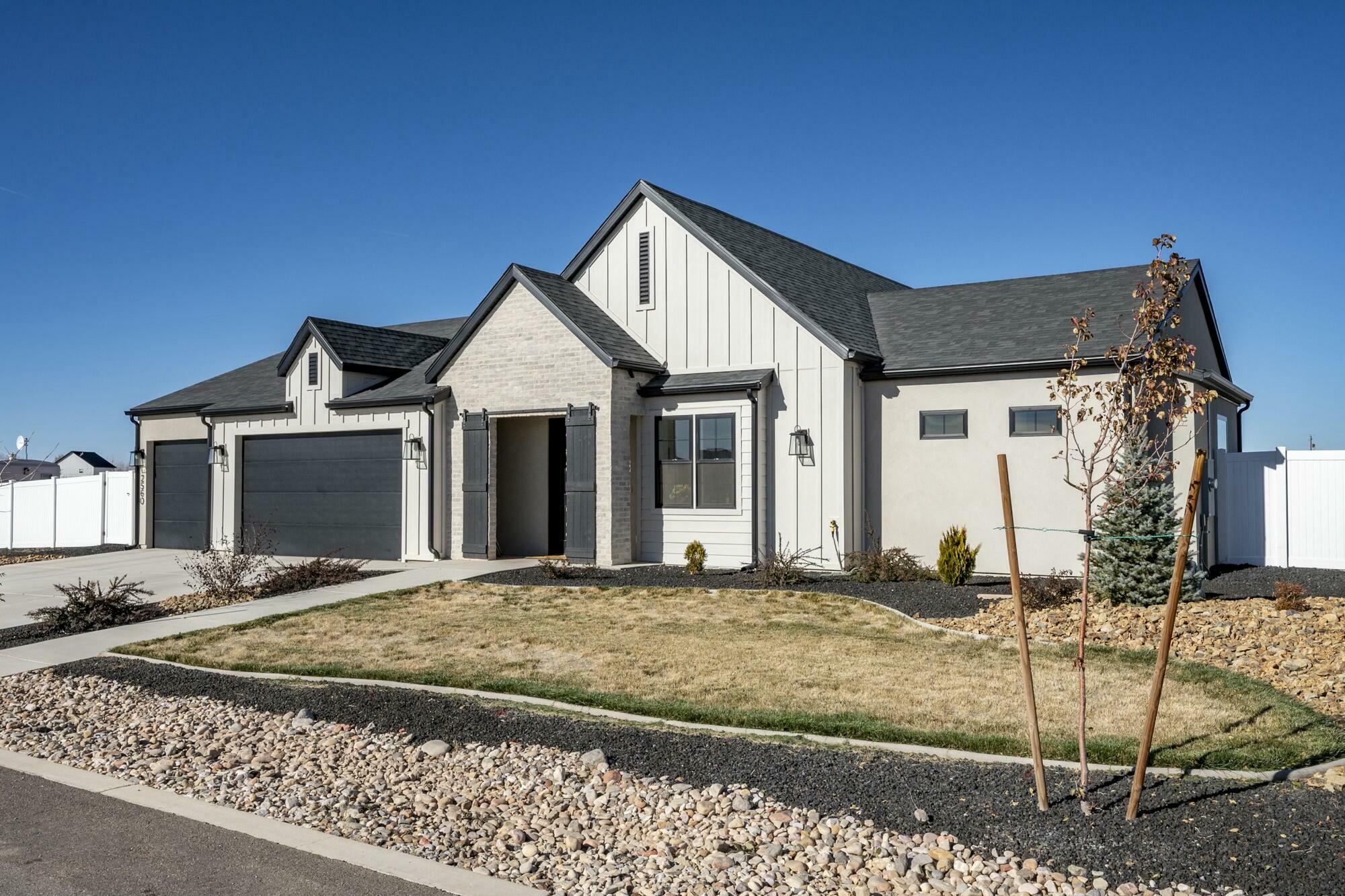 Property Photo:  2560 W 5190 N  UT 84721 