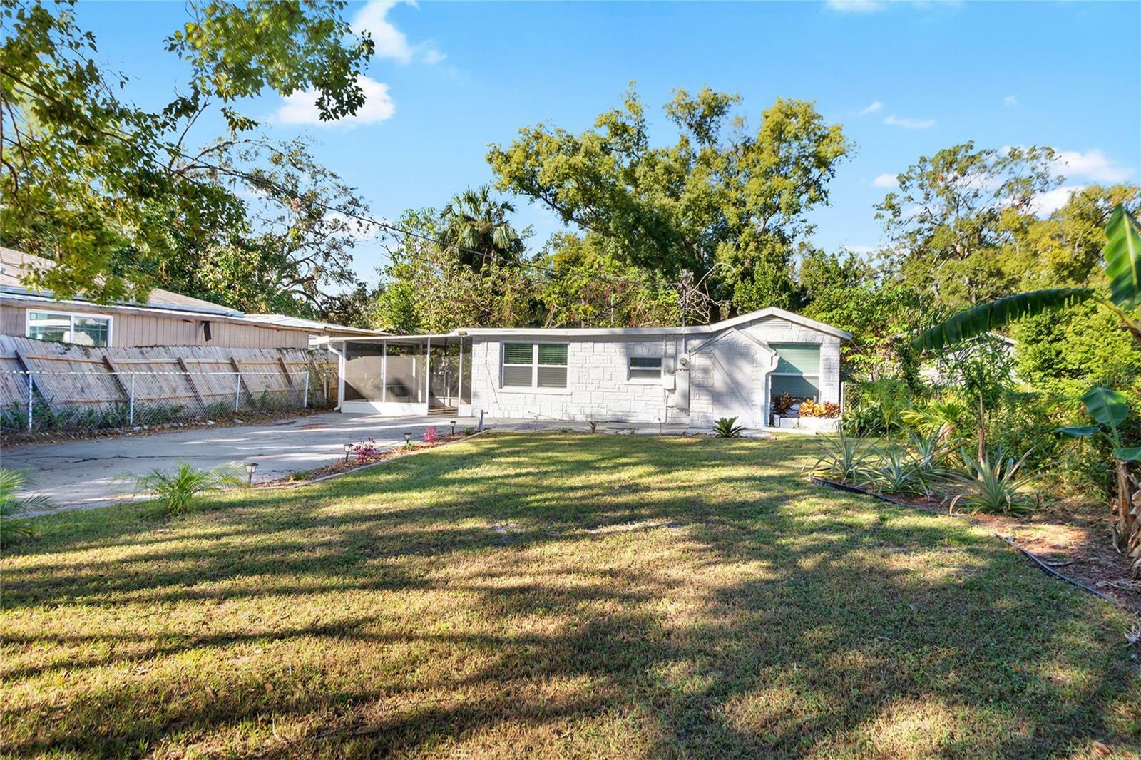 Property Photo:  8106 N Klondyke Street  FL 33604 