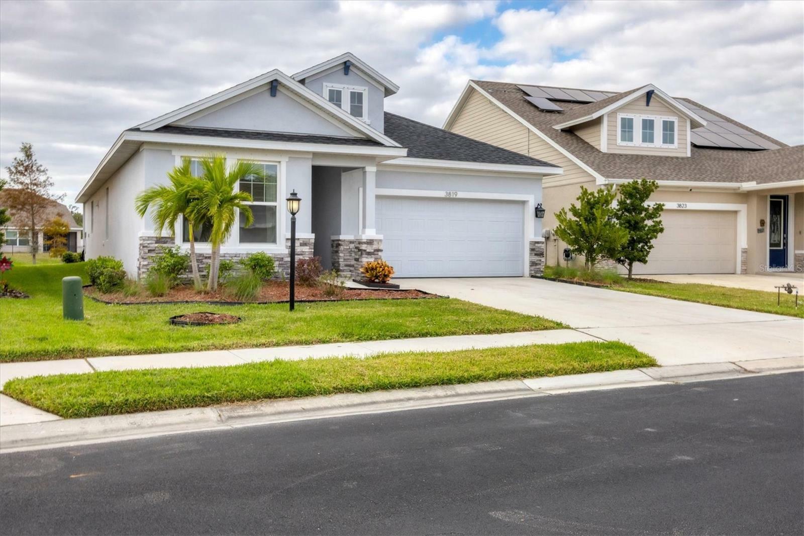 Property Photo: 3819 Sunshine Pine Avenue FL 34203