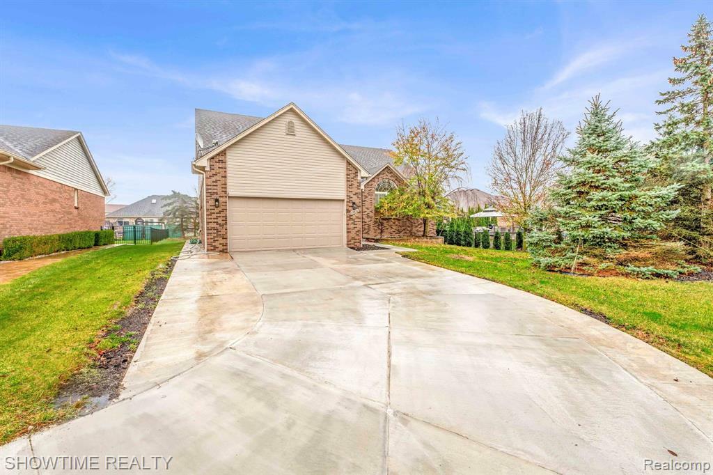Property Photo: 42810 Little Road MI 48036 1435