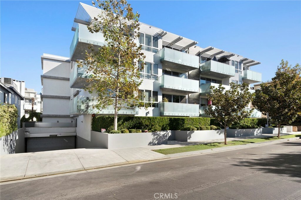 Property Photo:  12045 Guerin Street 203  CA 91604 