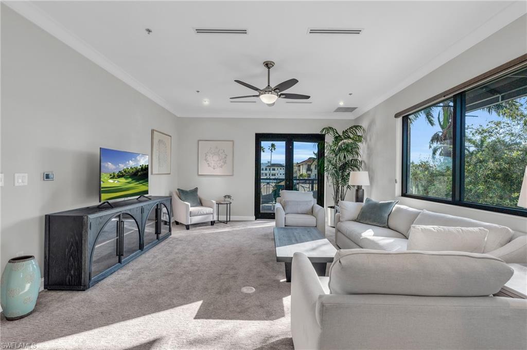Property Photo: 428 9th St S FL 34102