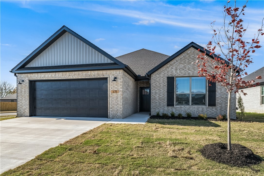Property Photo: 670 Dillon Street AR 72712