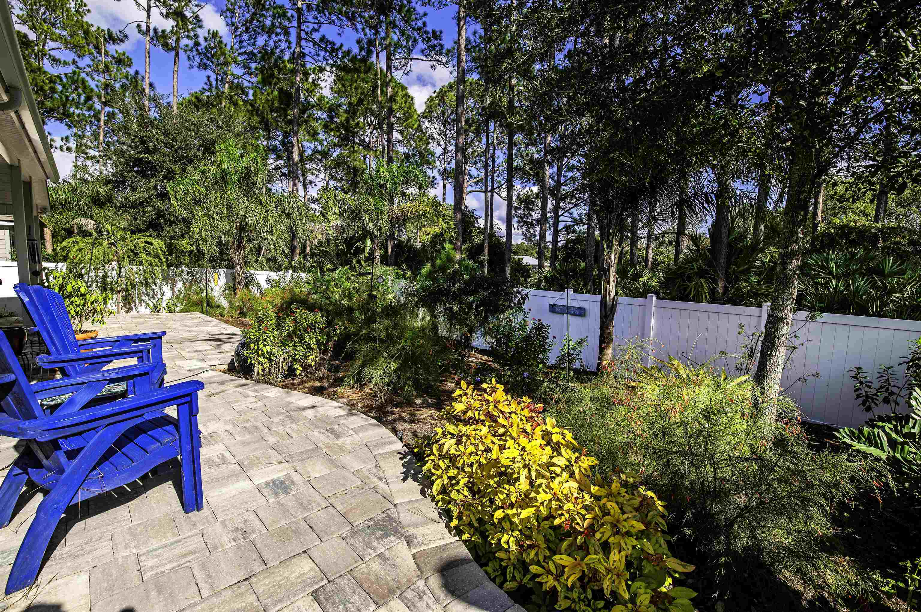 Property Photo:  249 Lost Lake Dr  FL 32086 