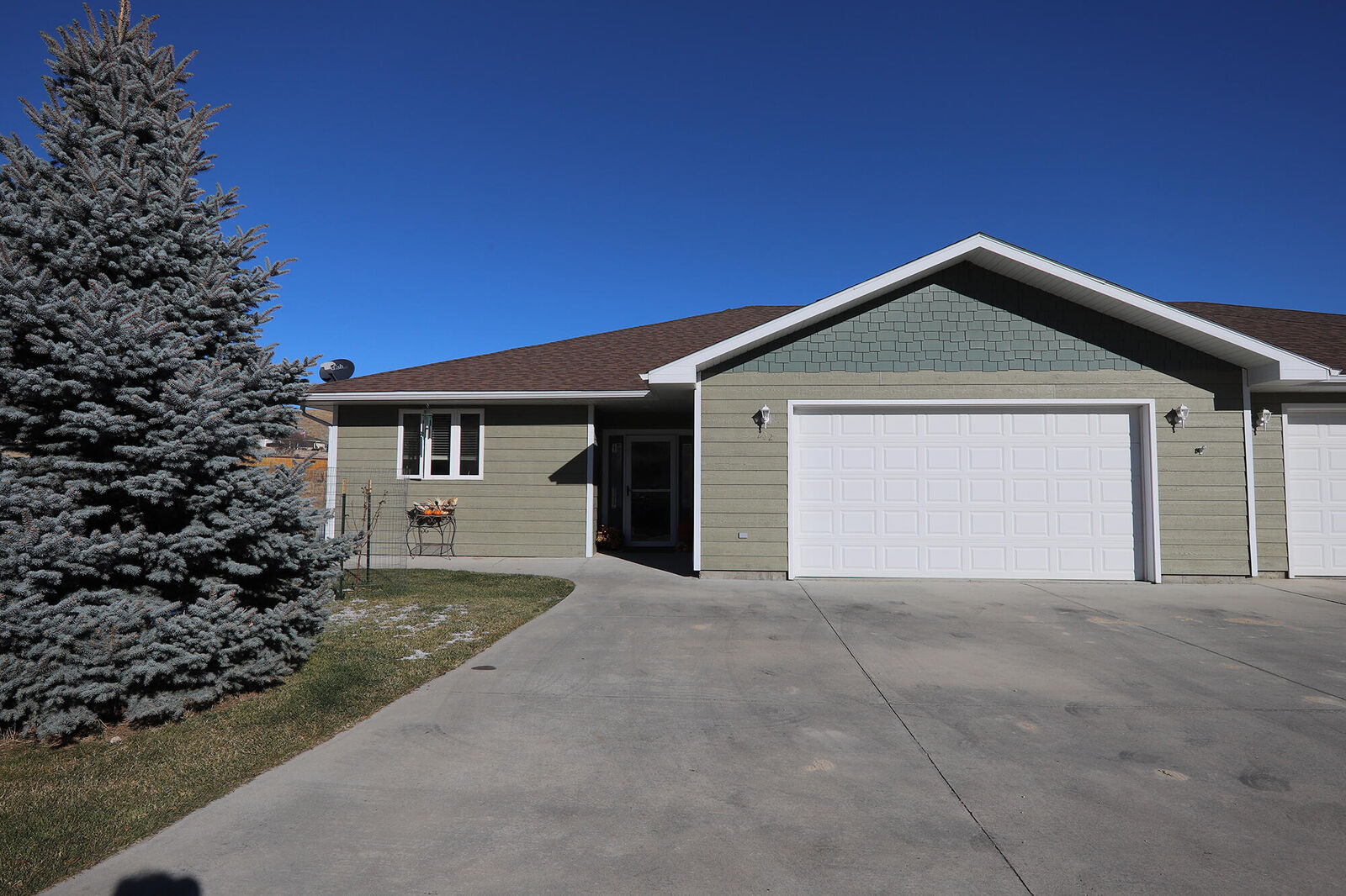 Property Photo: 232 W Valley Lane WY 82834