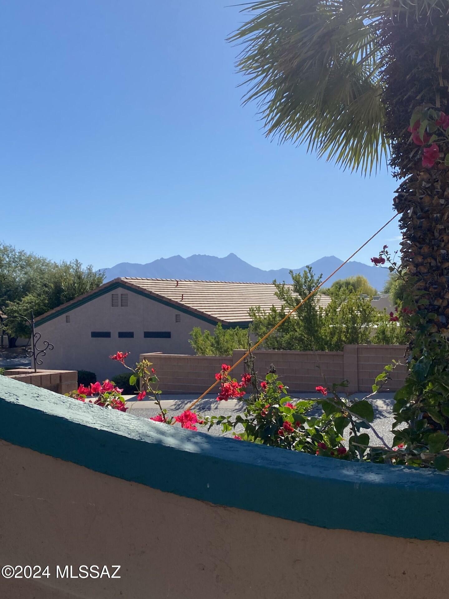 Property Photo:  804 W Via Santa Adela  AZ 85614 