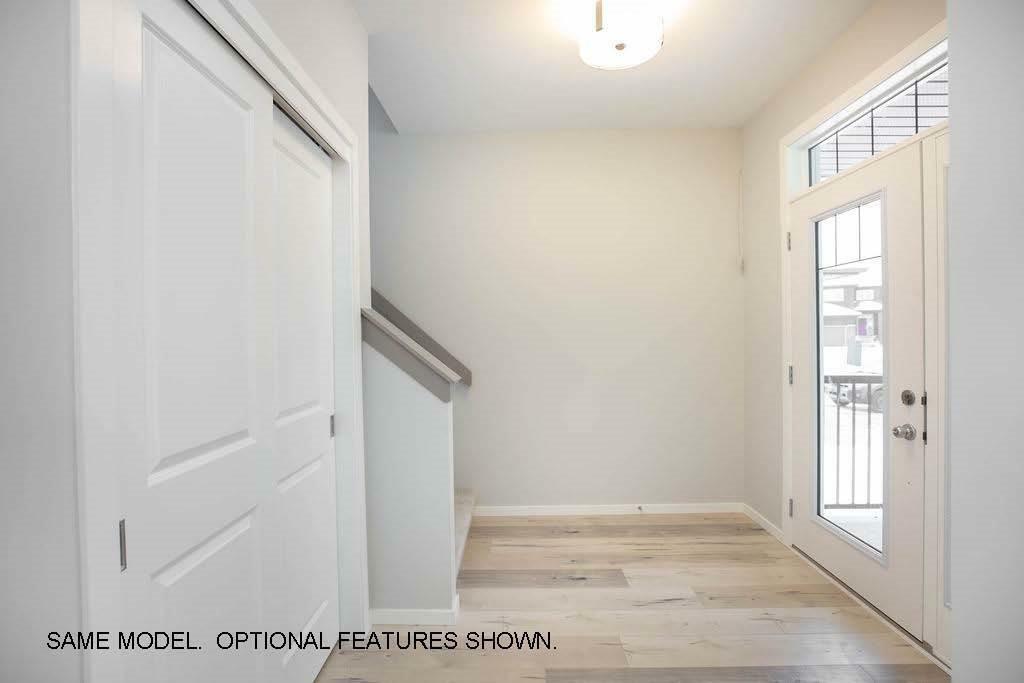 Property Photo:  20 Grouse Crescent  MB R2V 5L5 