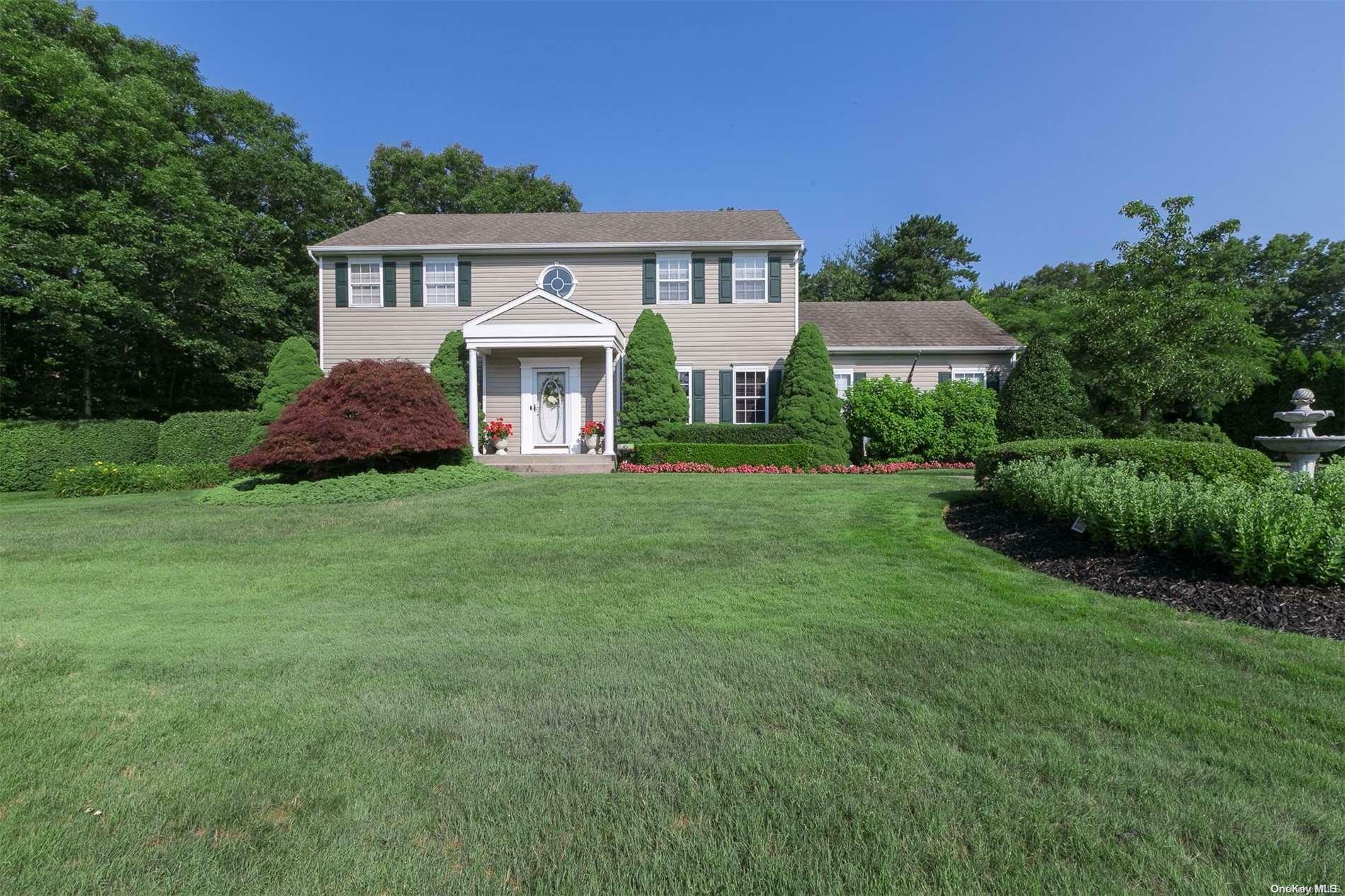 Property Photo:  52 Ridgefield Drive  NY 11786 