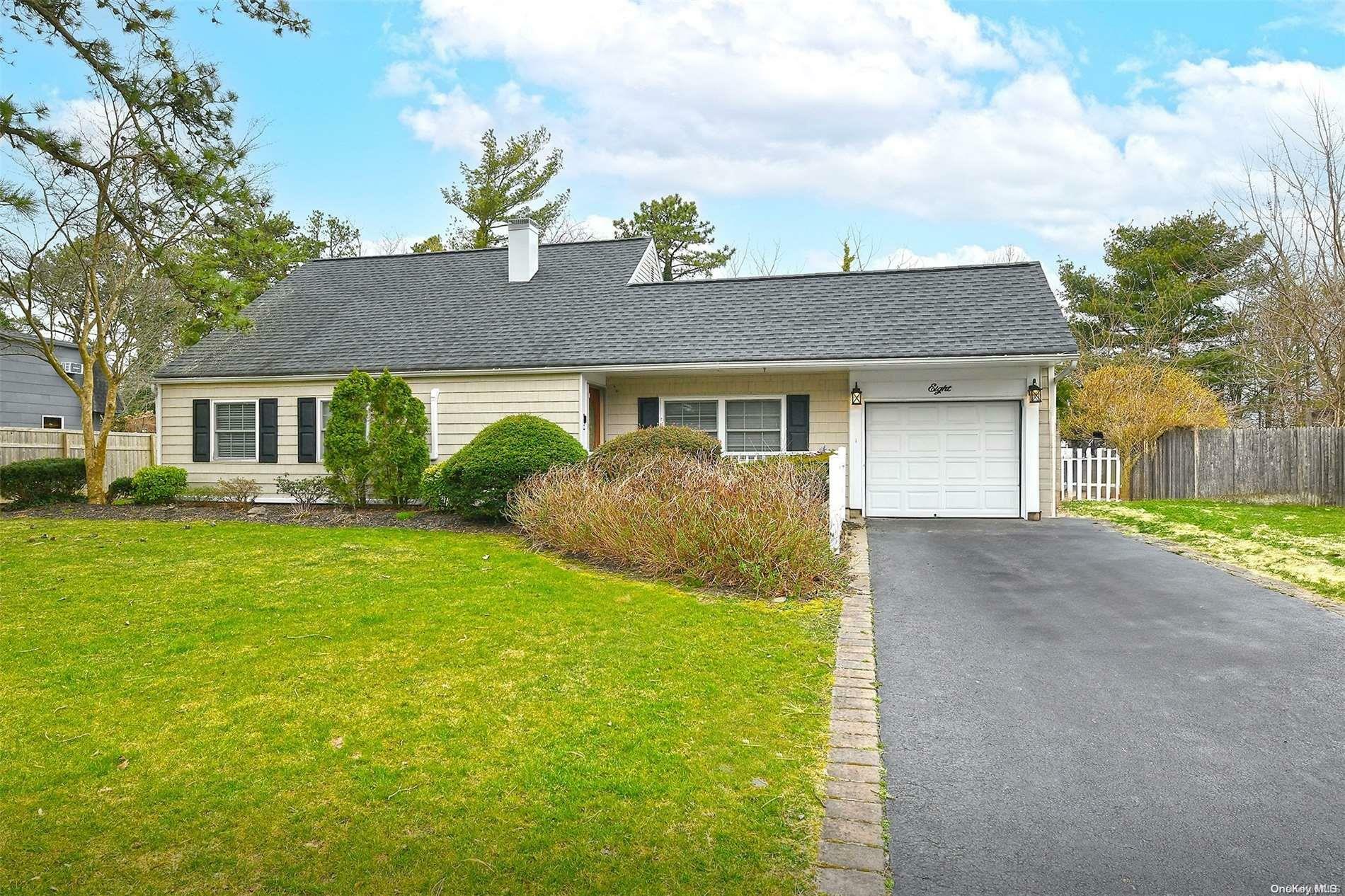 Property Photo:  8 Crooked Pine Drive  NY 11763 