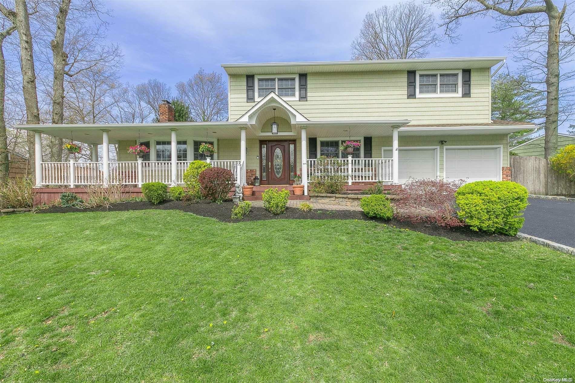 Property Photo:  12 Stony Wood Road  NY 11733 