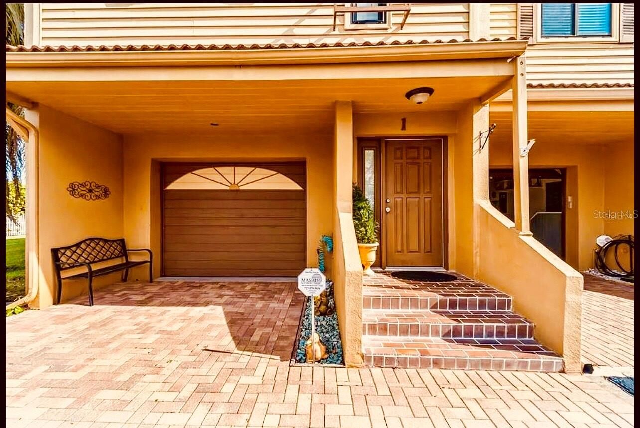 Property Photo: 1710 Lighthouse Terrace S 1 FL 33707