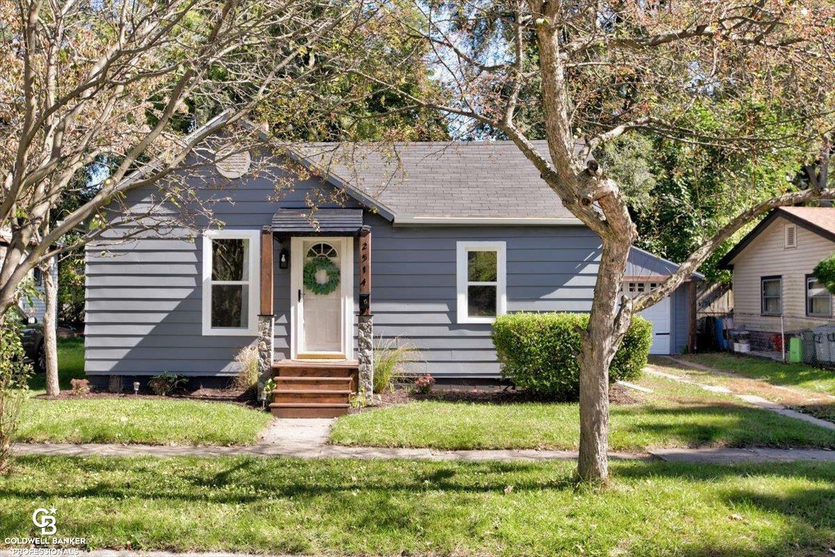 Property Photo:  2514 Walnut Street  MI 48060 