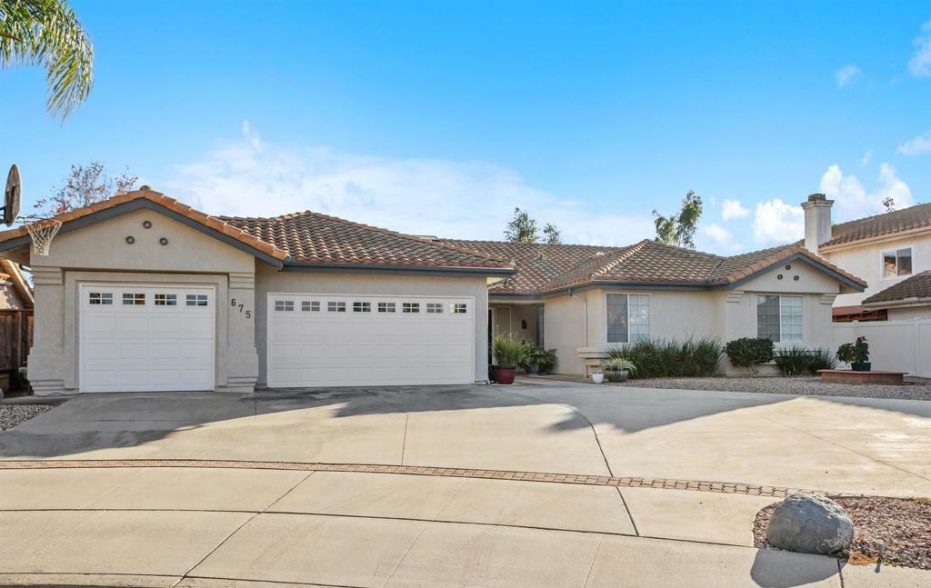 Property Photo:  675 Bauer Place  CA 92081 