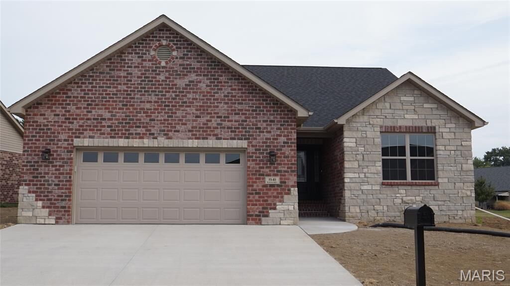 Property Photo: 1941 Ravenel IL 62226