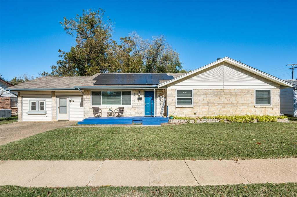 Property Photo:  305 W 14th Street  TX 75060 