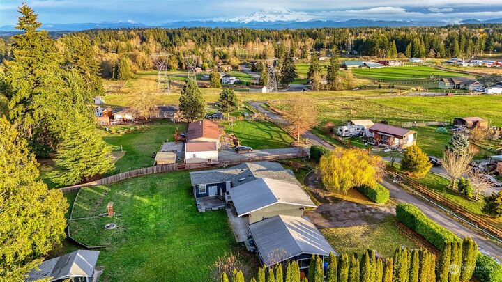 Property Photo:  109  293rd Street S  WA 98580 