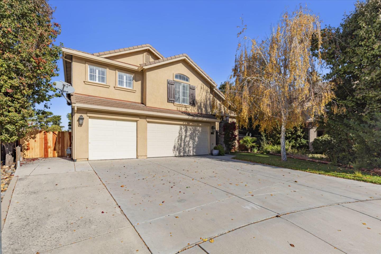 Property Photo:  1100 Mulberry Court  CA 95023 