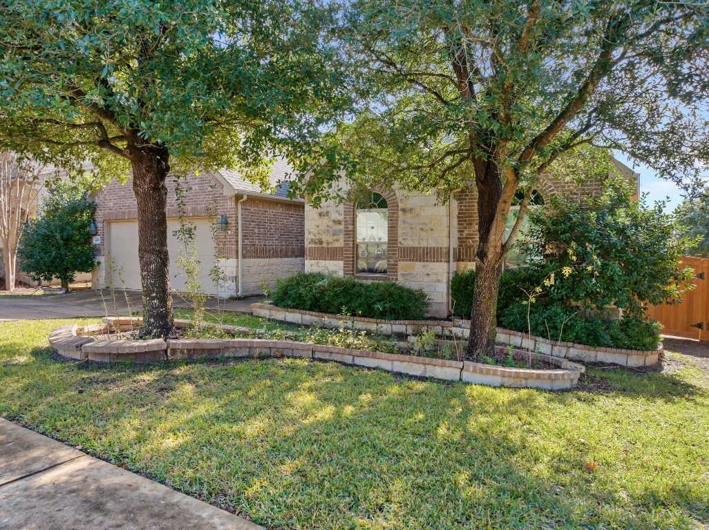 Property Photo:  4490 Wandering Vine Trail  TX 78665 