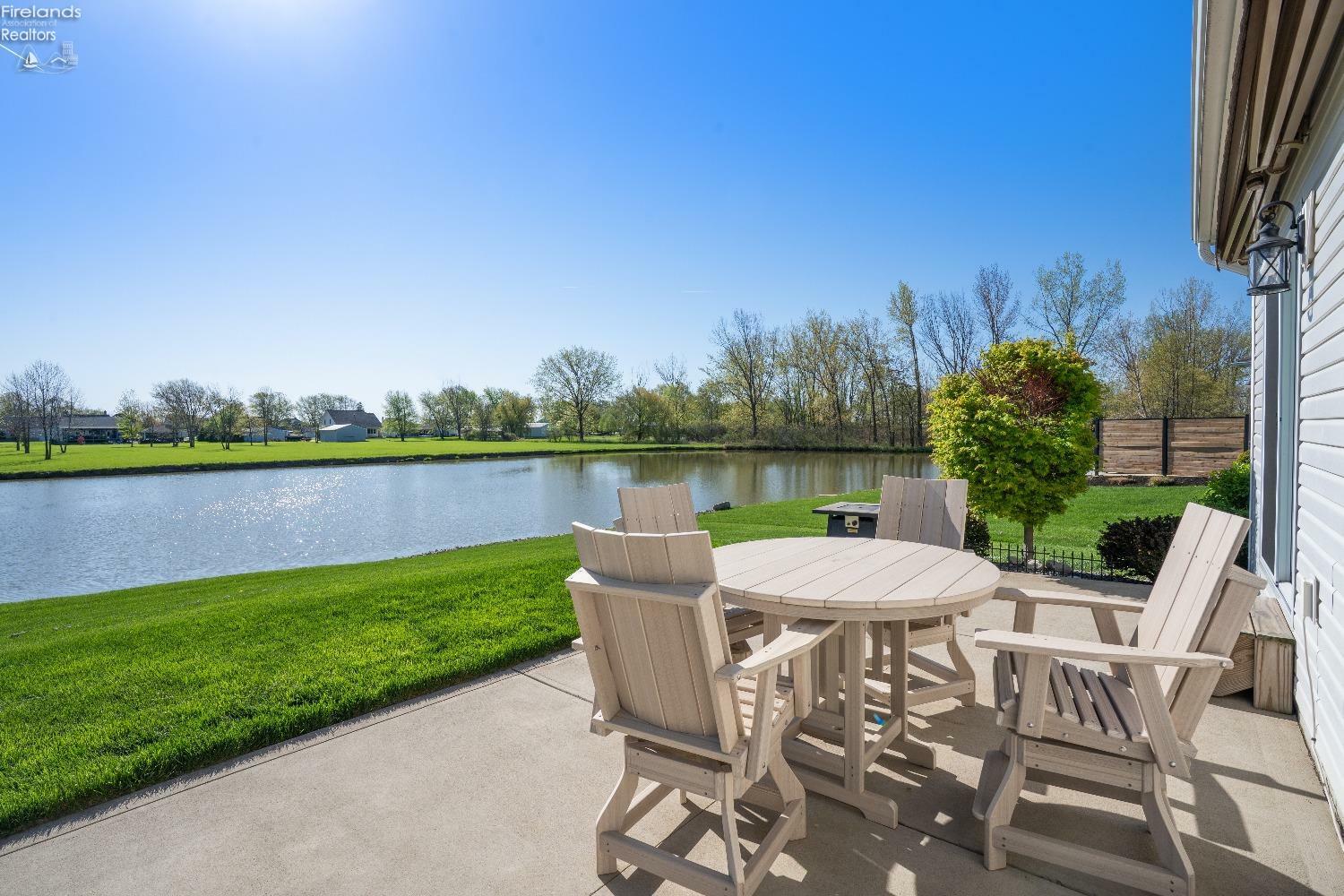 2133 S Harbor Bay Drive  Marblehead OH 43440 photo