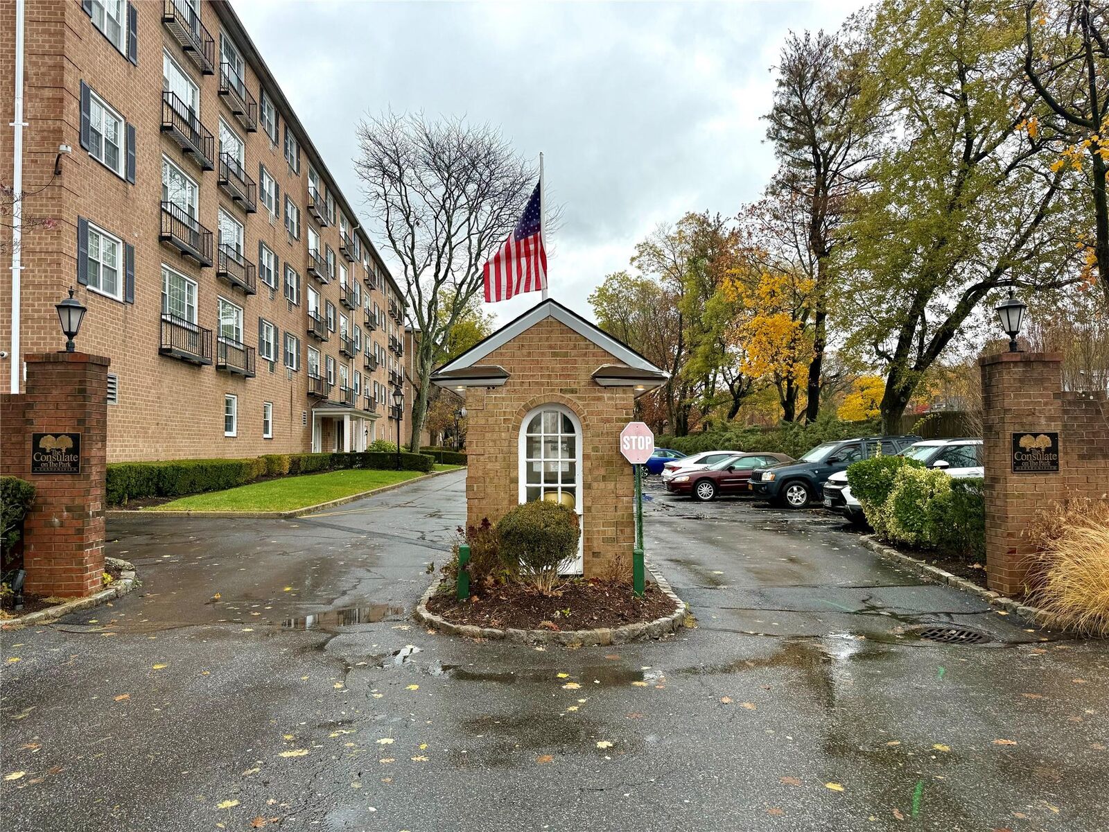 Property Photo: 4 Consulate Drive 2M NY 10707
