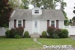 Property Photo:  94 Inwood Avenue  NY 11784 