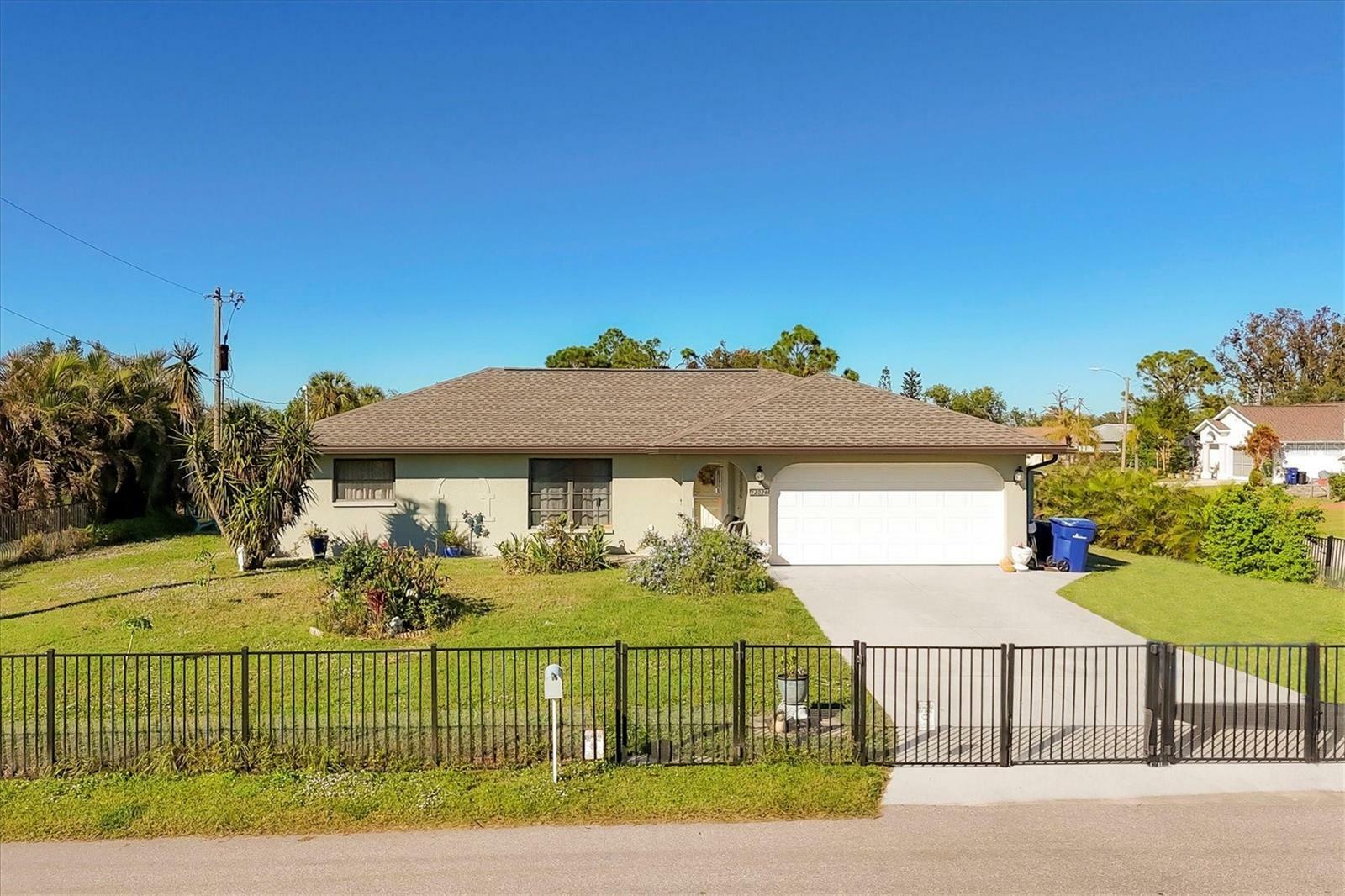 Property Photo:  12026 Corsica Lane  FL 34287 