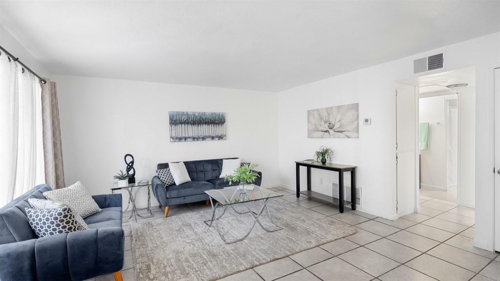 Property Photo: 1817 E Grand Avenue 61 CA 92027