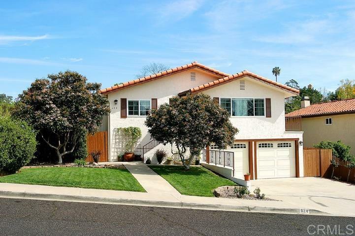 Property Photo:  624 Sabrina Way  CA 92084 