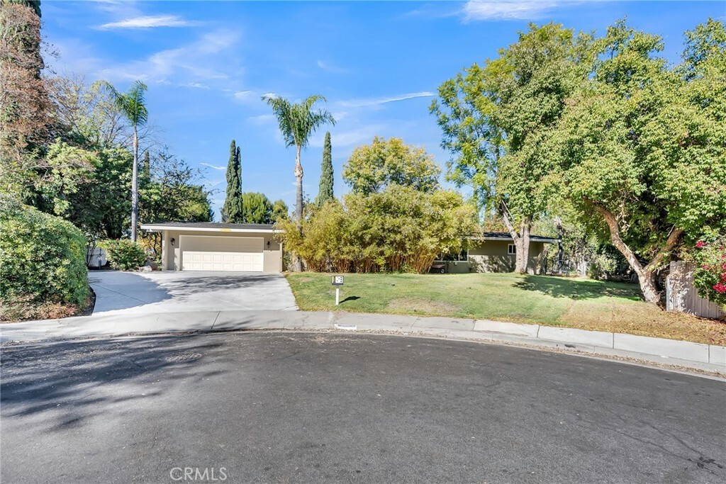 Property Photo:  1580 Pelham Place  CA 92506 