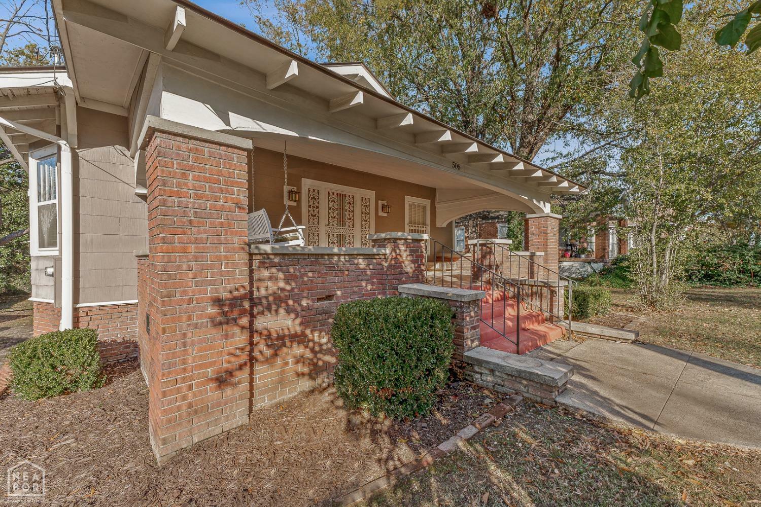 Property Photo:  506 W Cherry Avenue  AR 72401 