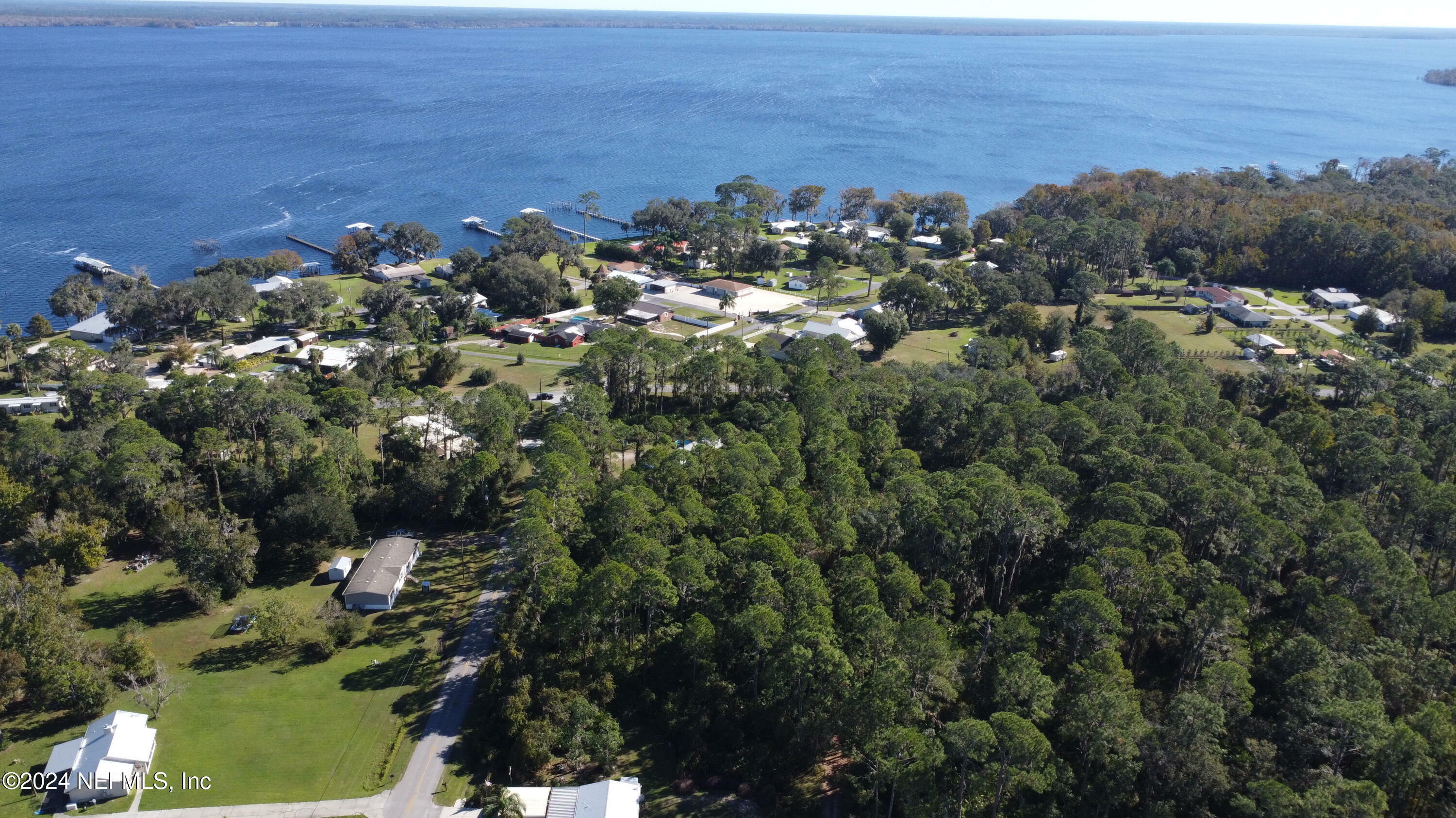 Property Photo: 0 Paradise Shores Rd Road FL 32112
