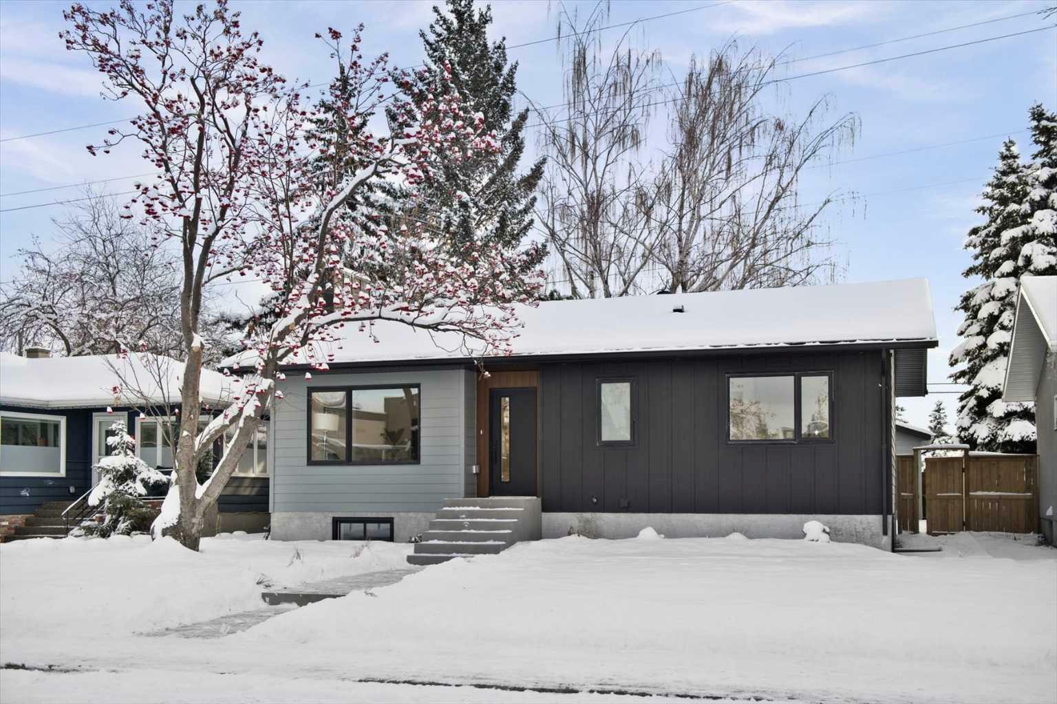 Property Photo:  715 49 Avenue SW  AB T2S 1G7 