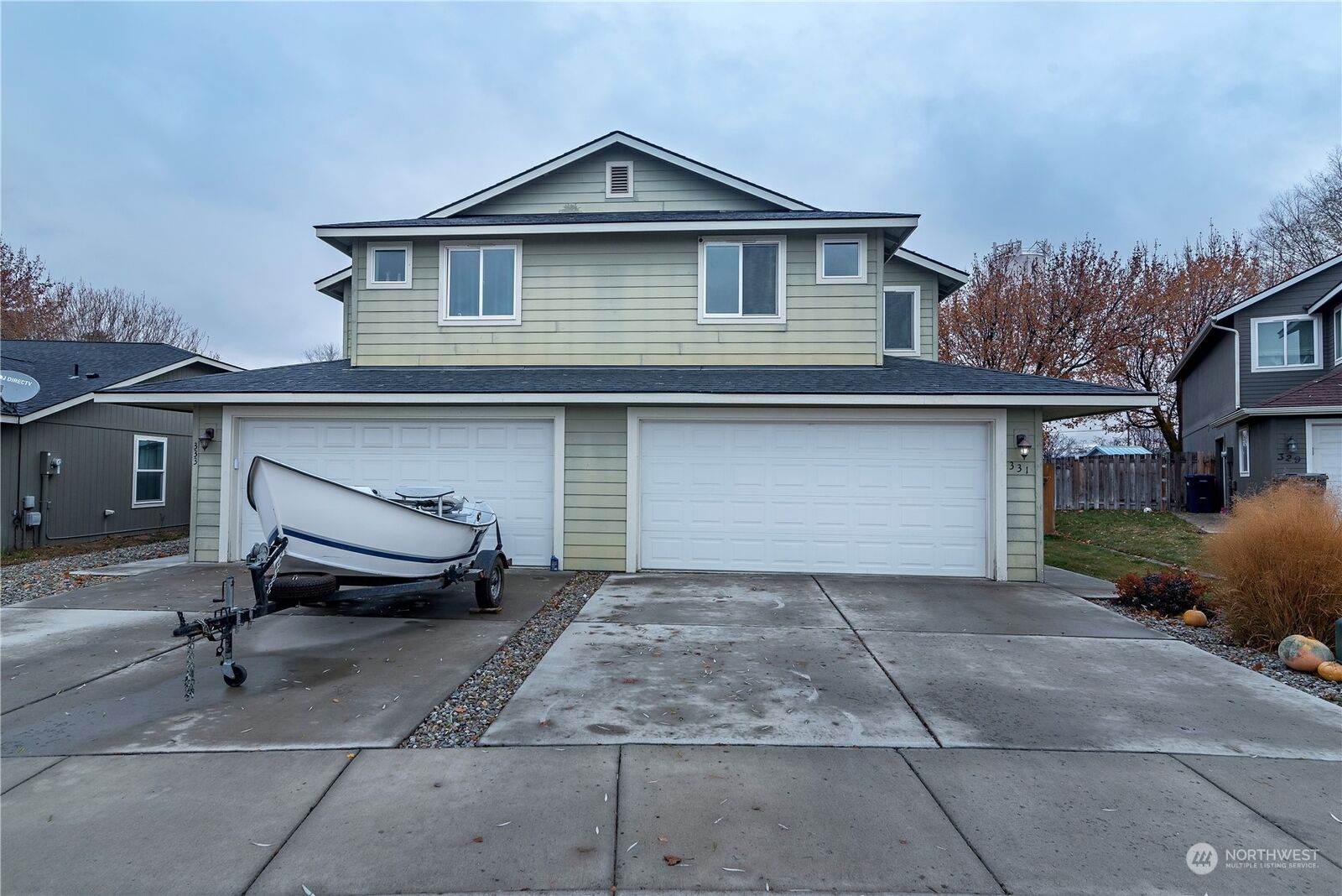 Property Photo:  331  Pacific Loop  WA 98934 