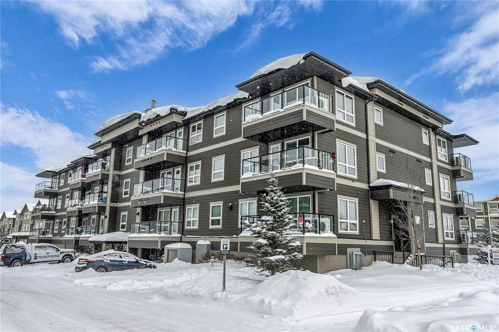 Property Photo:  106 Willis Crescent 3302  SK S7T 0Y6 