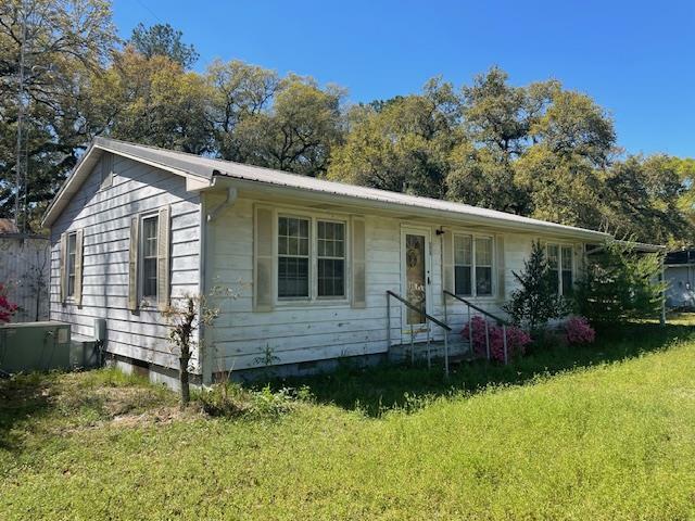 Property Photo: 220 McRee Drive GA 31730