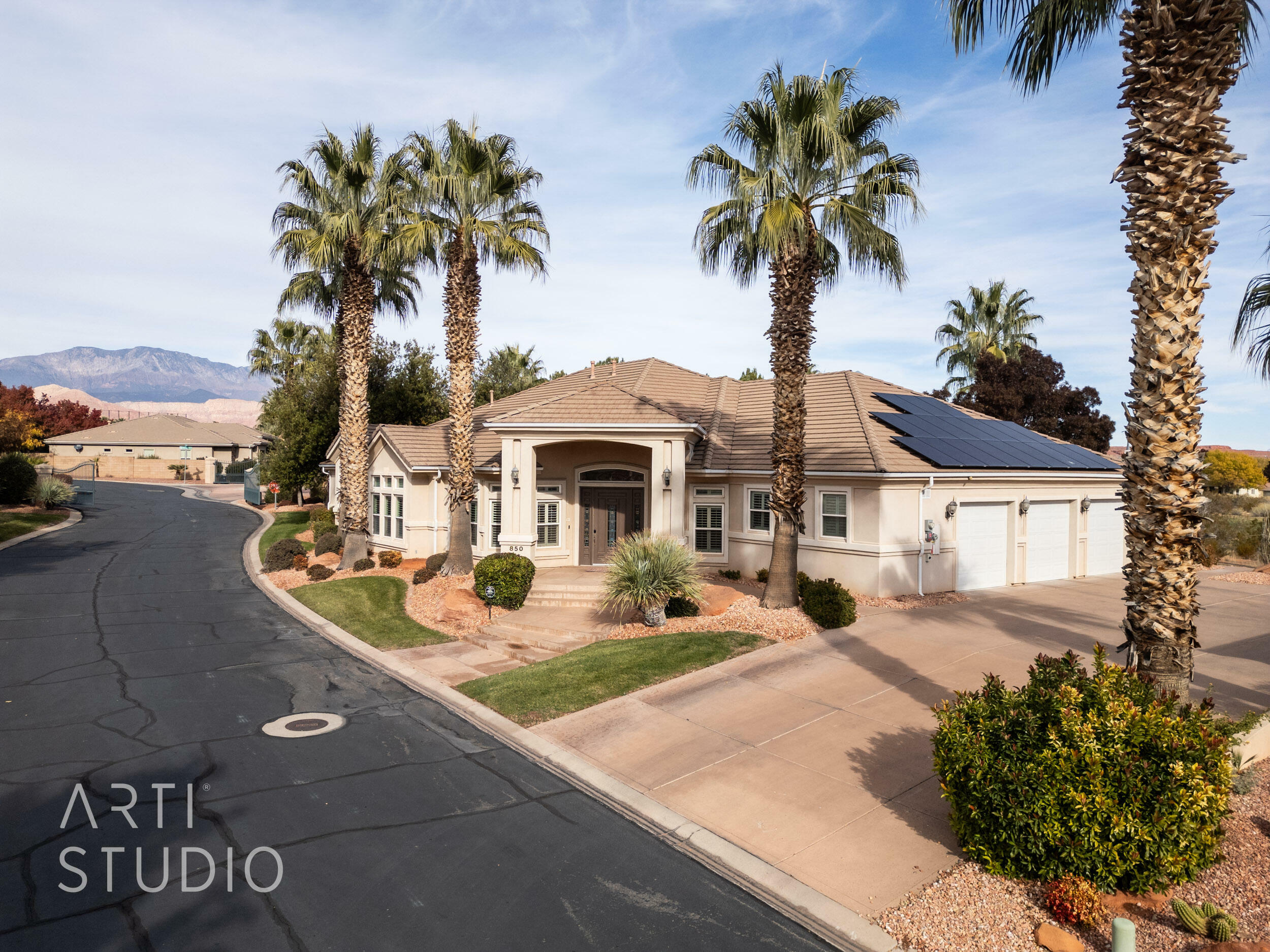 Property Photo:  850 Bandolier Ln  UT 84780 