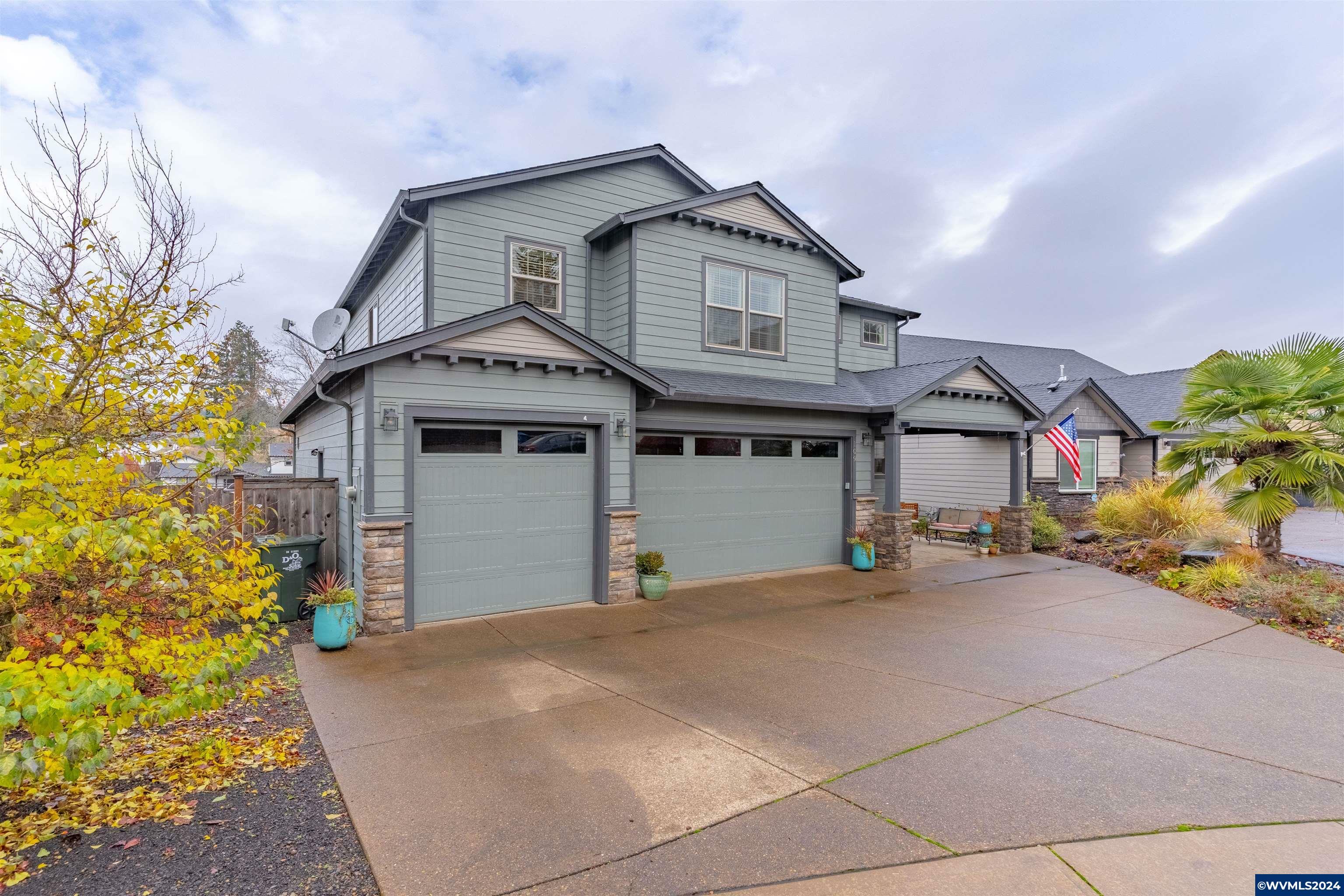 Property Photo:  109  Mountain Vista Av SE  OR 97306 