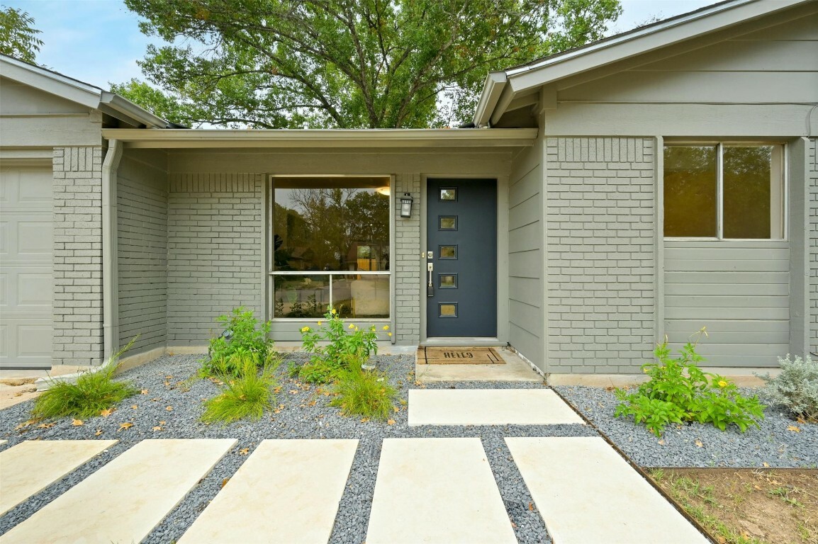 Property Photo:  500 Tamworth Avenue  TX 78745 