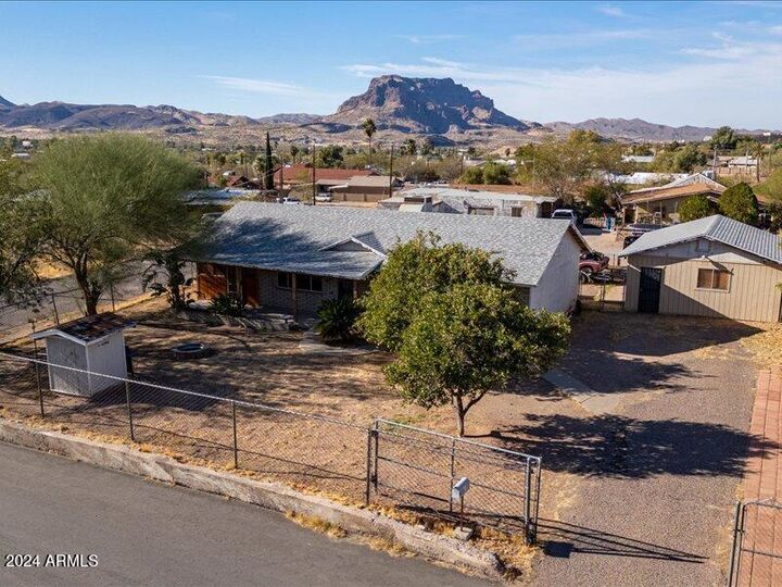 Property Photo: 47 N Stansberry Avenue AZ 85173