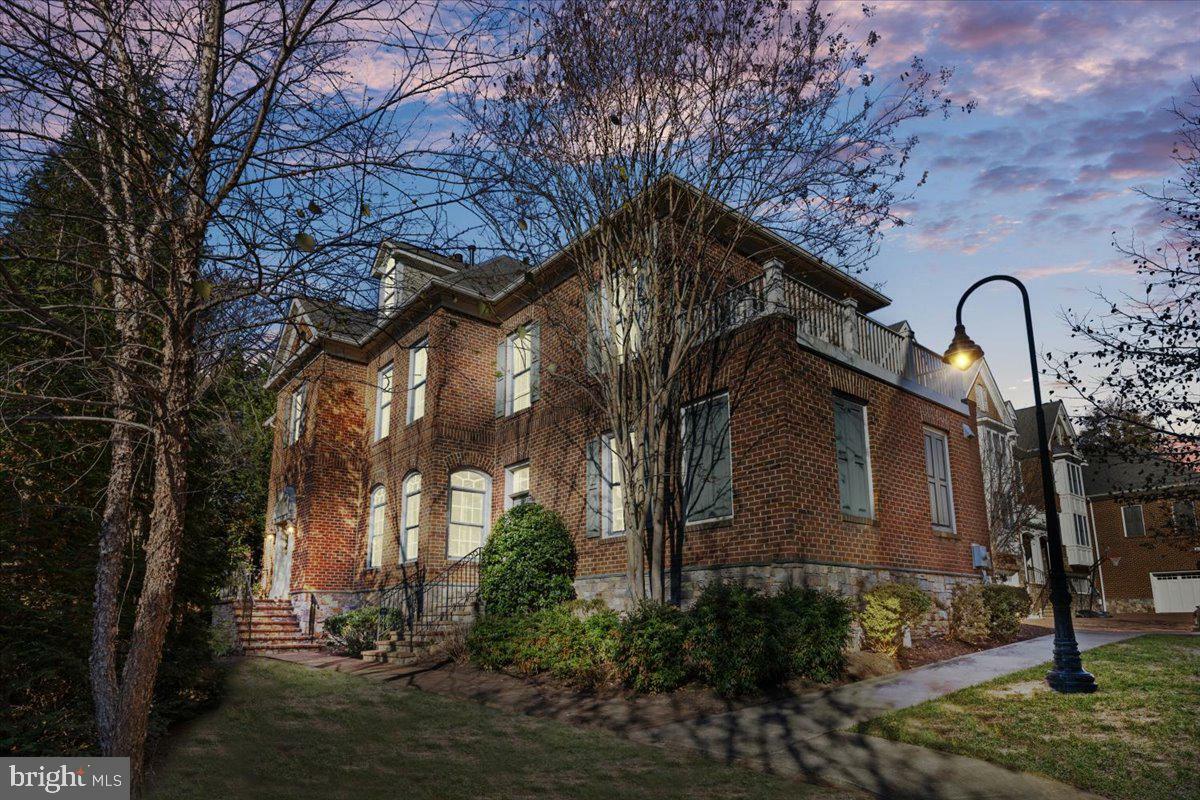 Property Photo: 10645 Yorktown Drive VA 22030