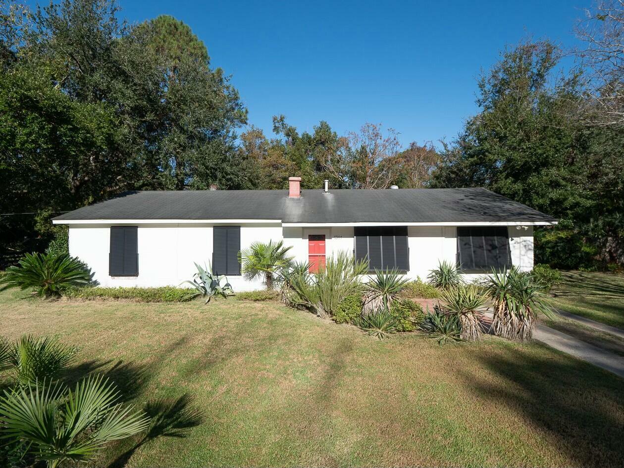 Property Photo:  1344 Pickett Street  SC 29412 