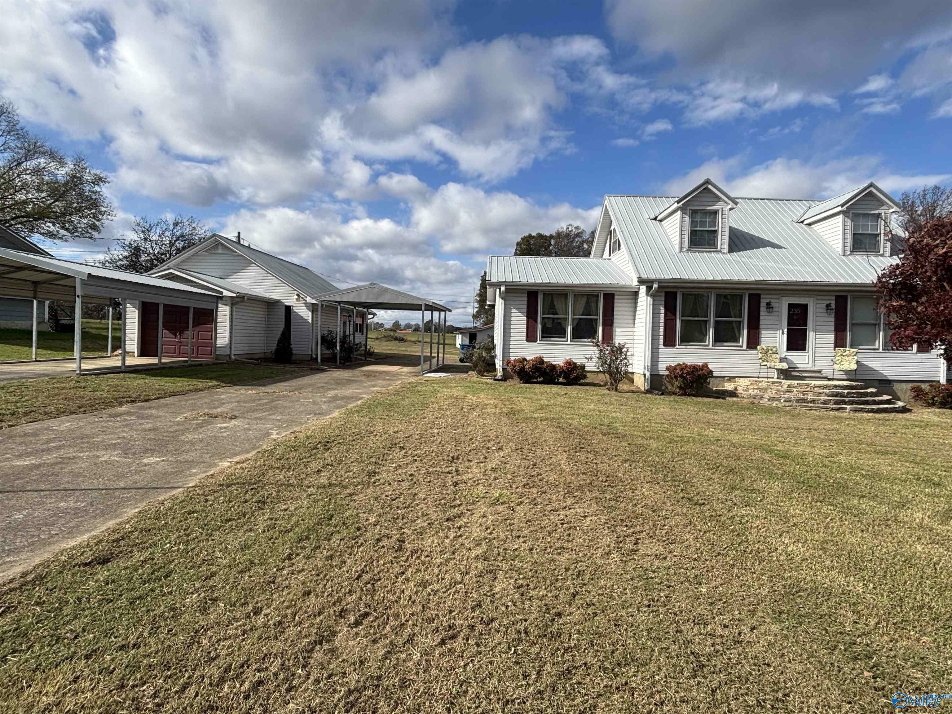 Property Photo:  235 Mobbs School Road  AL 35016 