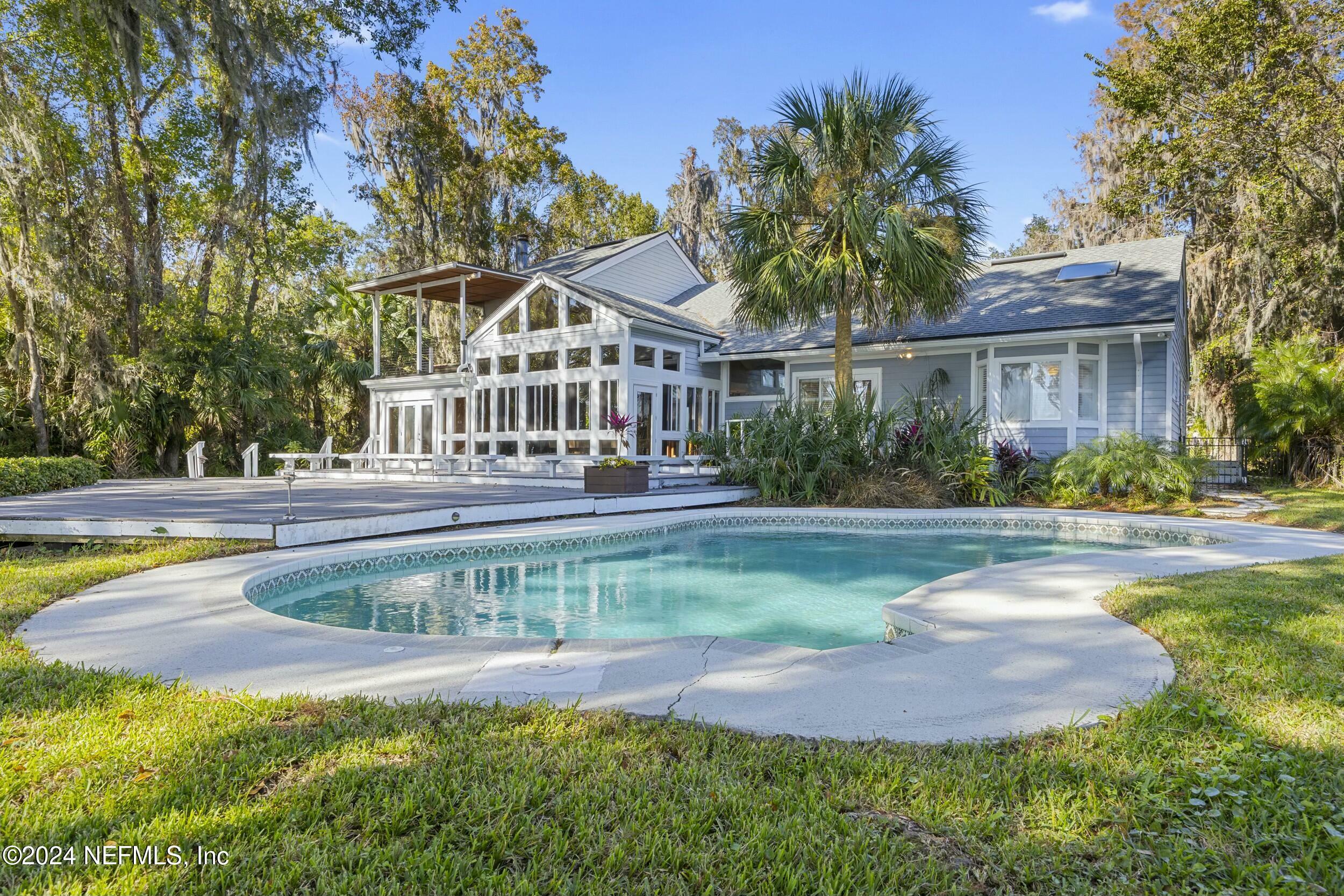 Property Photo:  988 Birdwood Drive  FL 32073 