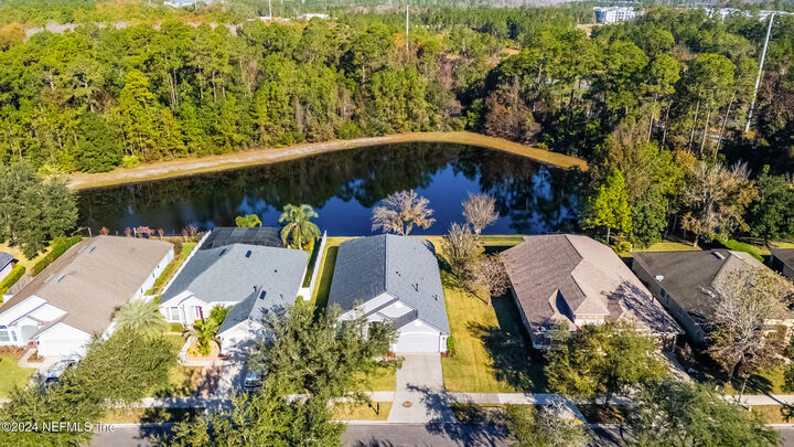 Property Photo:  6559 Silver Glen Drive  FL 32258 