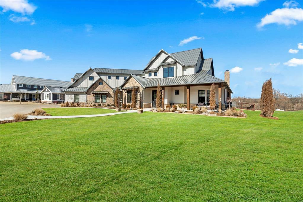 Property Photo: 9225 Farmhouse Lane OK 73007