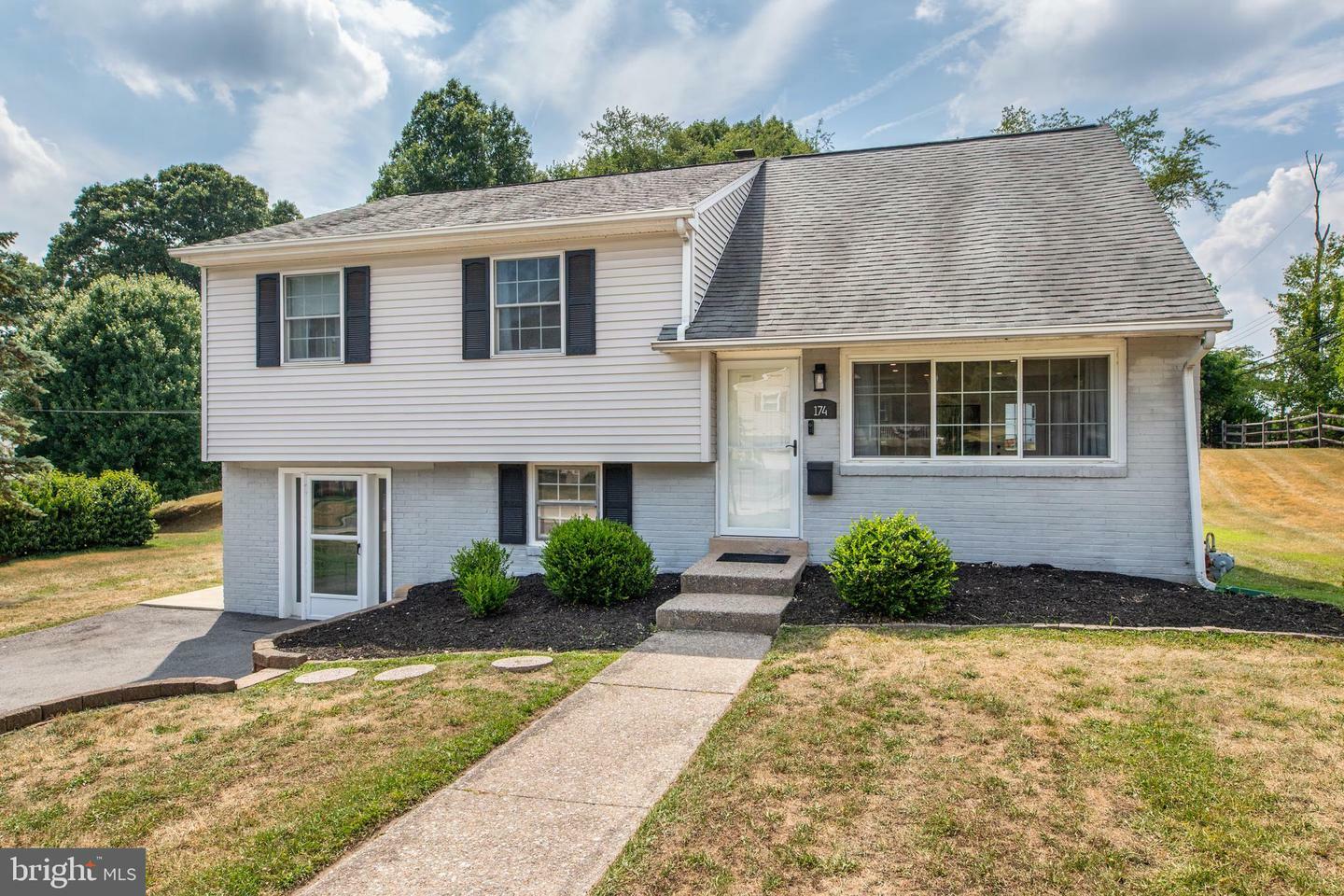 Property Photo:  174 Cambridge Road  PA 19406 