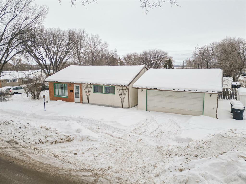 423 Laurence Crescent  Brandon MB R7A 2E7 photo